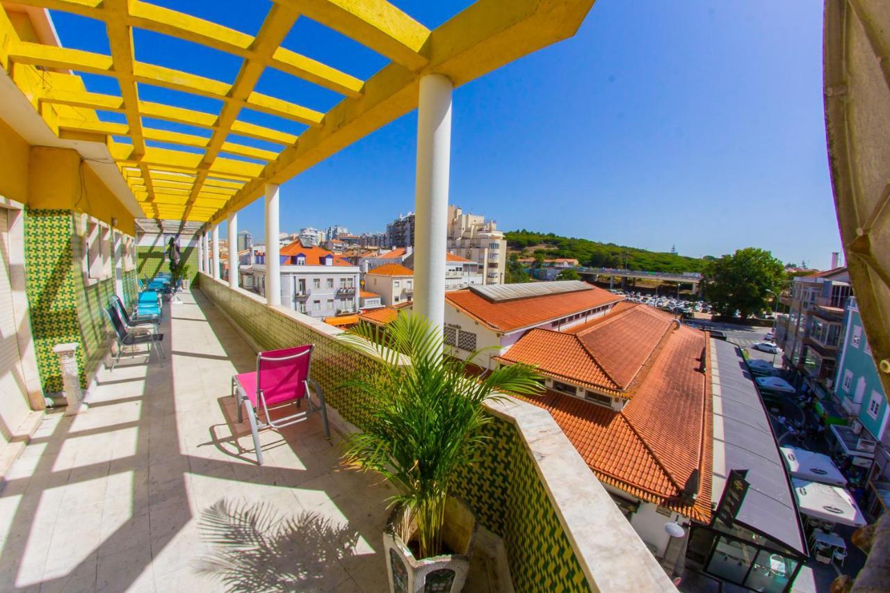 Lar Dois Coracoes Hostel Alges Exterior photo