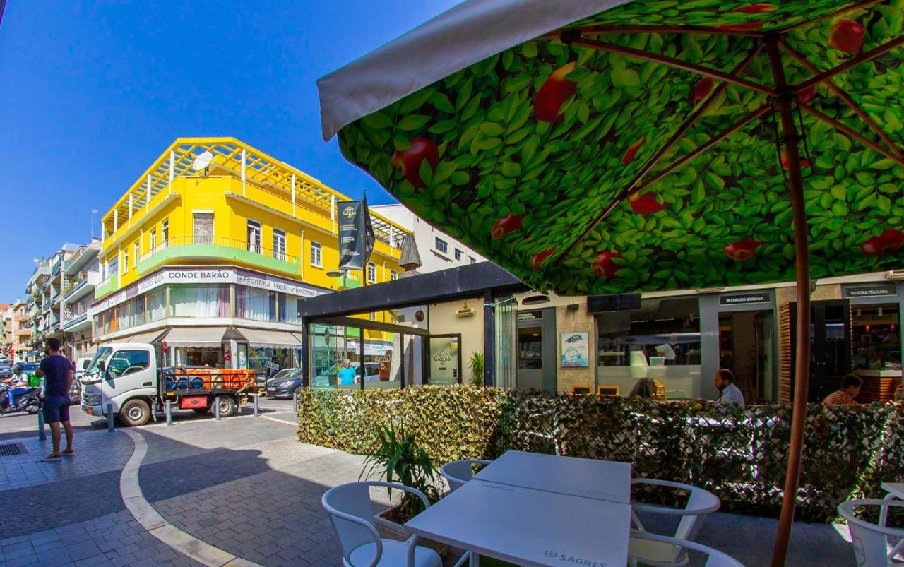 Lar Dois Coracoes Hostel Alges Exterior photo